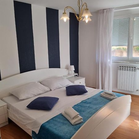 Moro Vrbnik 2 Apartment Exterior photo