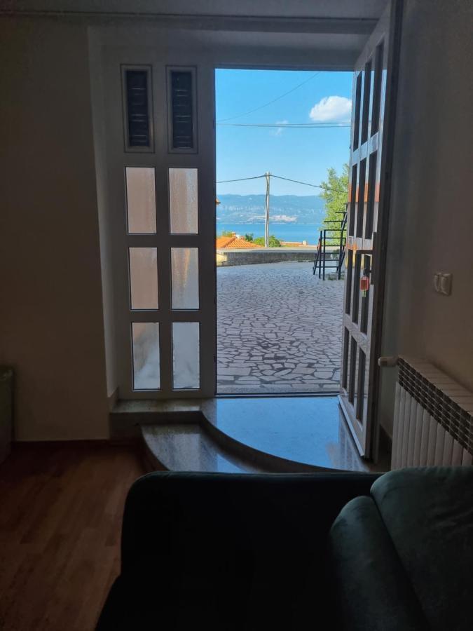 Moro Vrbnik 2 Apartment Exterior photo